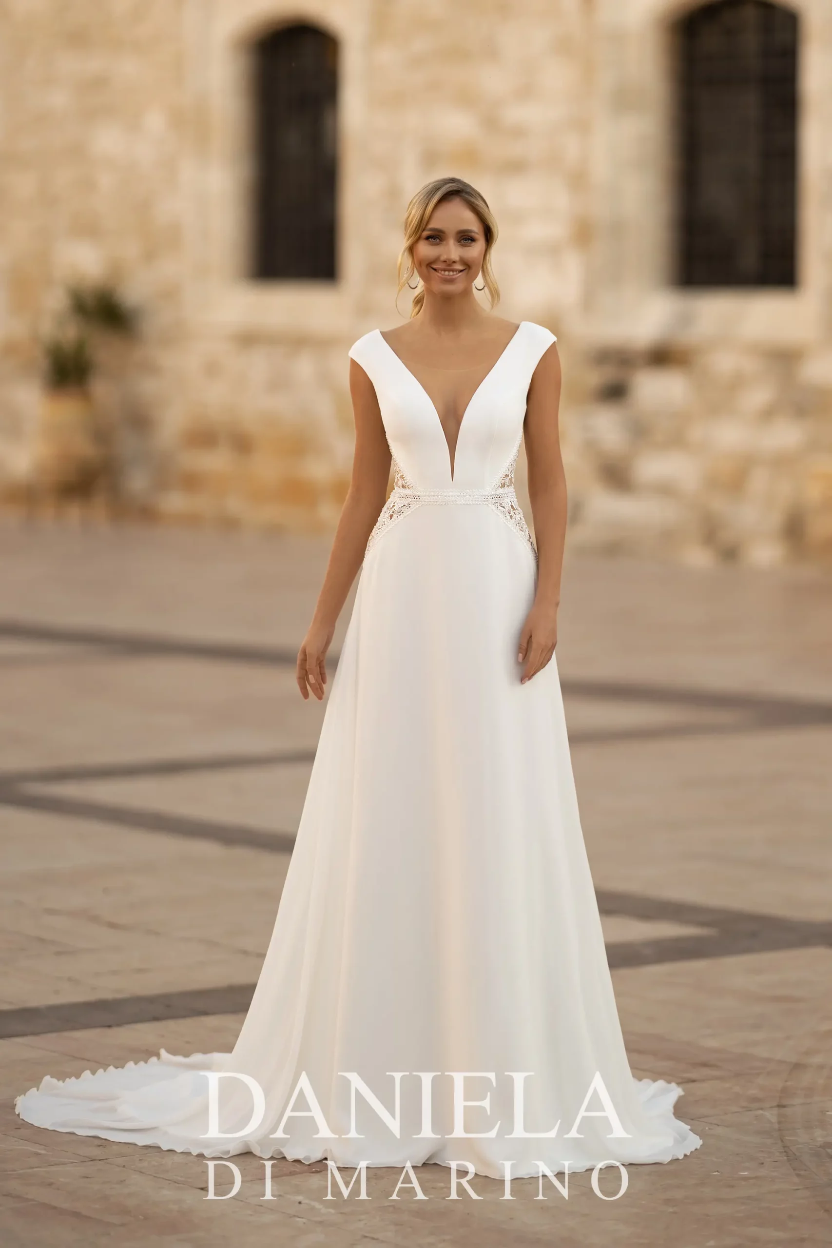 daniela-di-marino-robe crepe-dentelle hanche-anderea-boutique-bardos-pays basque-bayonne-2025-biarritz