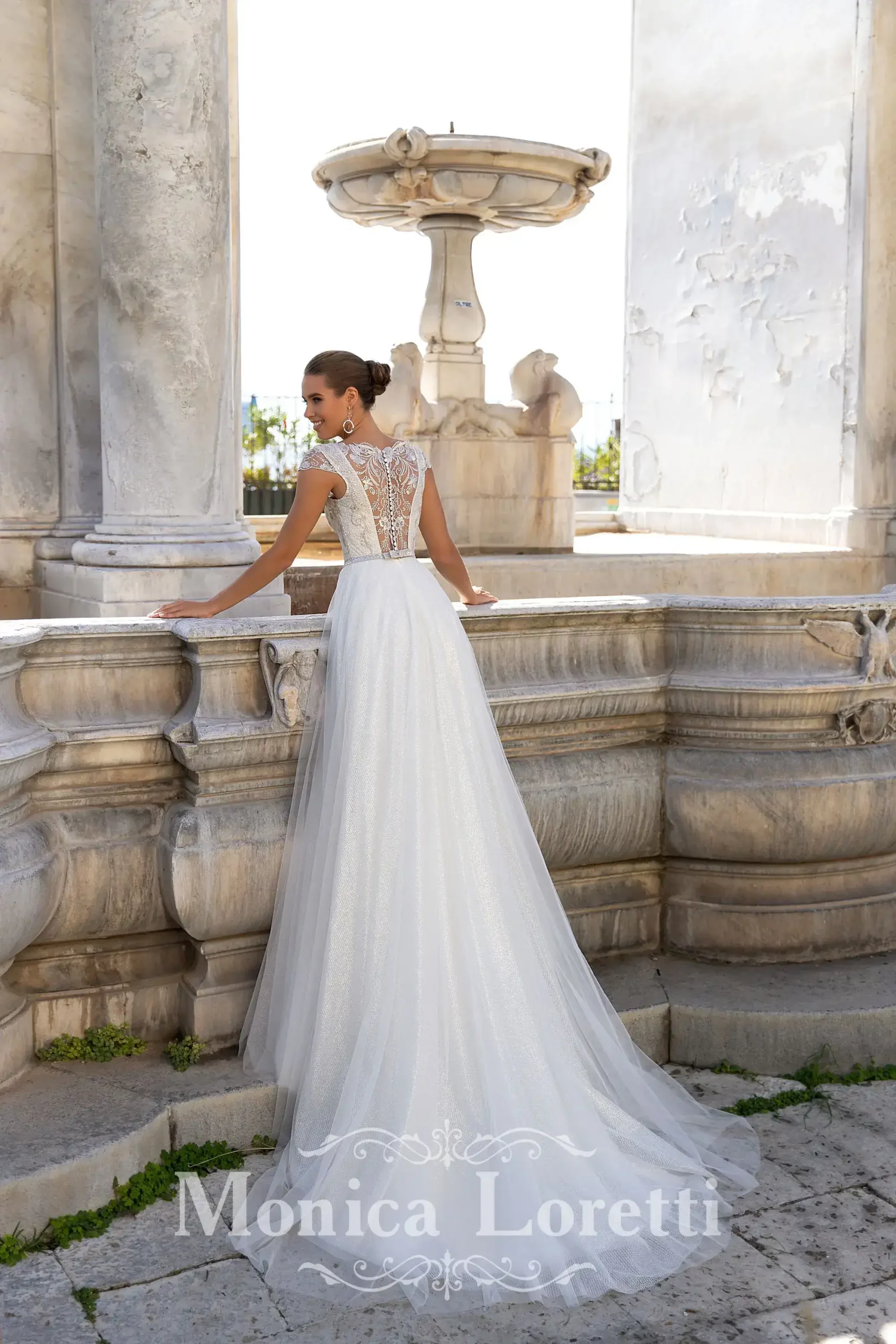 robe-de-mariee-pays basque-bayonne-romantique-boutique-mariage-paillettes-bardos-dentelle-paillettes-biarritz (6)