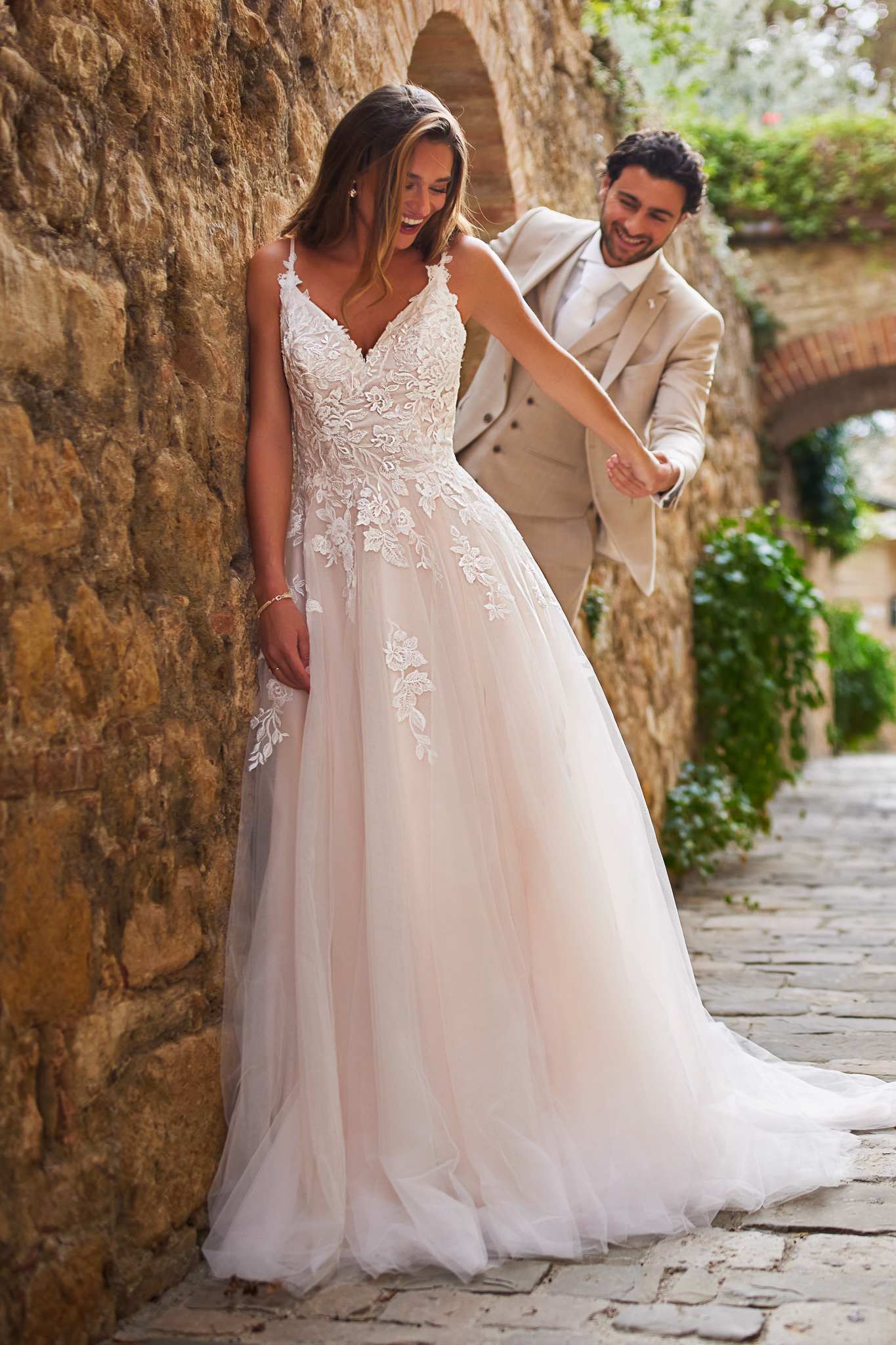 robe-de-mariee-rose-romantique-boutique-mariage-bardos-rose-bayonne-pays basque-biarritz-anderea