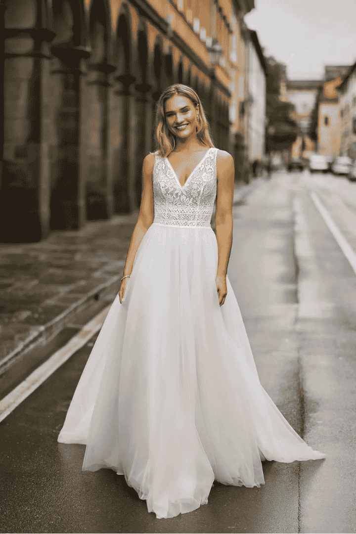 robe-de-mariee-bardos-boutique-mariage-showroom-boheme-fluide-dentelle-anderea-bayonne-paus basque-tulle