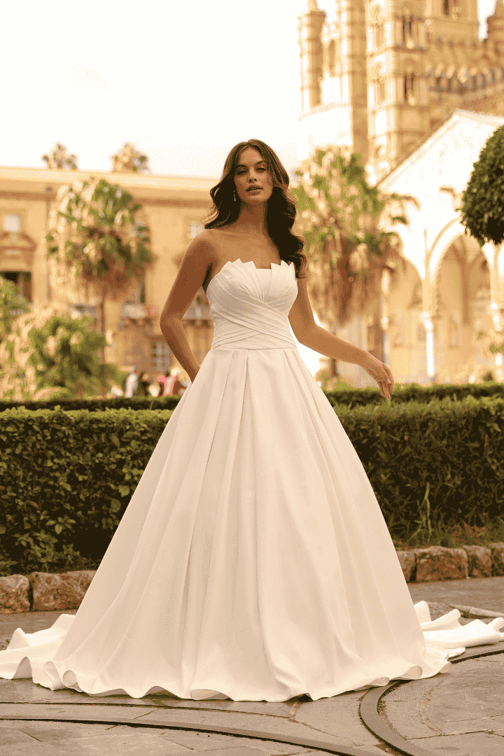 robe de mariee-bustier-satin-2025-boutique mariage-bardos-pays basque-biarritz-bayonne-anderea